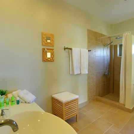 Nautilos Ideales Villa *