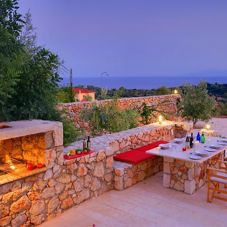 Nautilos Ideales Villa *
